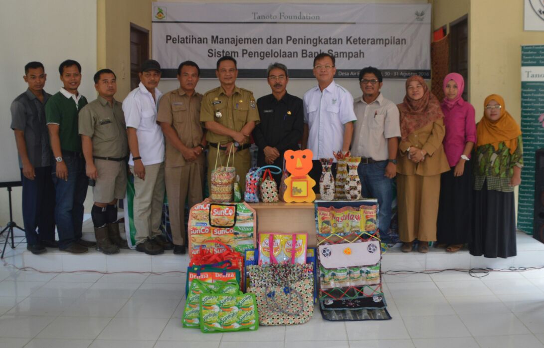 Pelatihan Warga, Sulap Sampah Jadi Rupiah