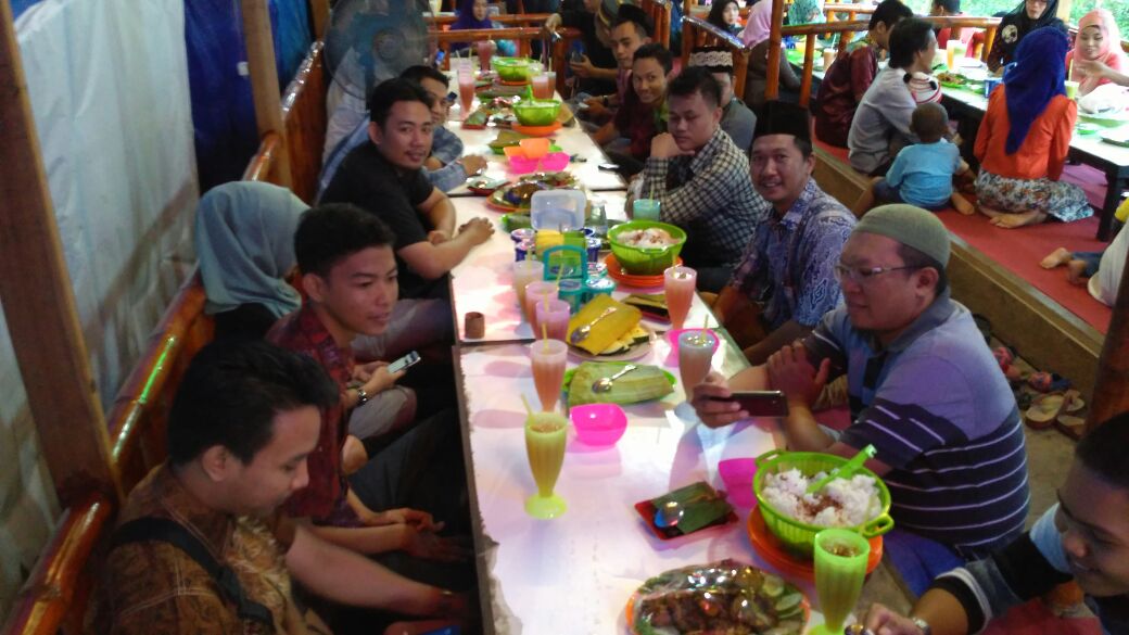 Pererat Silaturahmi, Hima Teknik Sipil Unisi dan IKATS Adakan Buka Puasa Bersama di Inhil