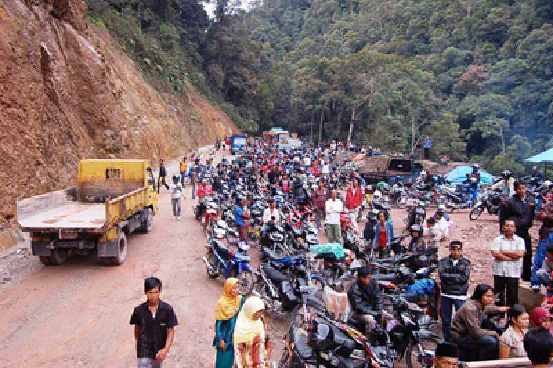 Satu Warga Belum Ditemukan, Lintas Sumbar-Riau Kembali Normal