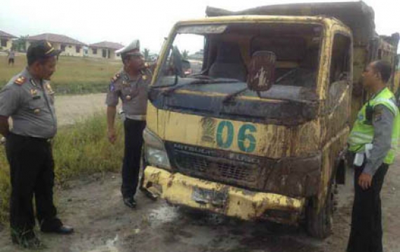 Truk Pengangkut Masuk Parit, 6 Anak SD di Rohul Tewas Belasan Luka